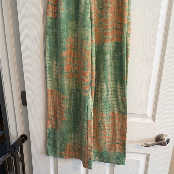 Made In Italy Wide-Leg Pant Set - Picture 6 of 7